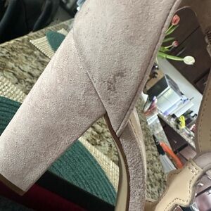 Elegant Suede Block Heel Sandals